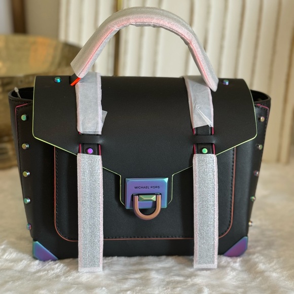 NWT Michael Kors Manhattan Contrast Trim Satchel with Strap. Black - Picture 4 of 14